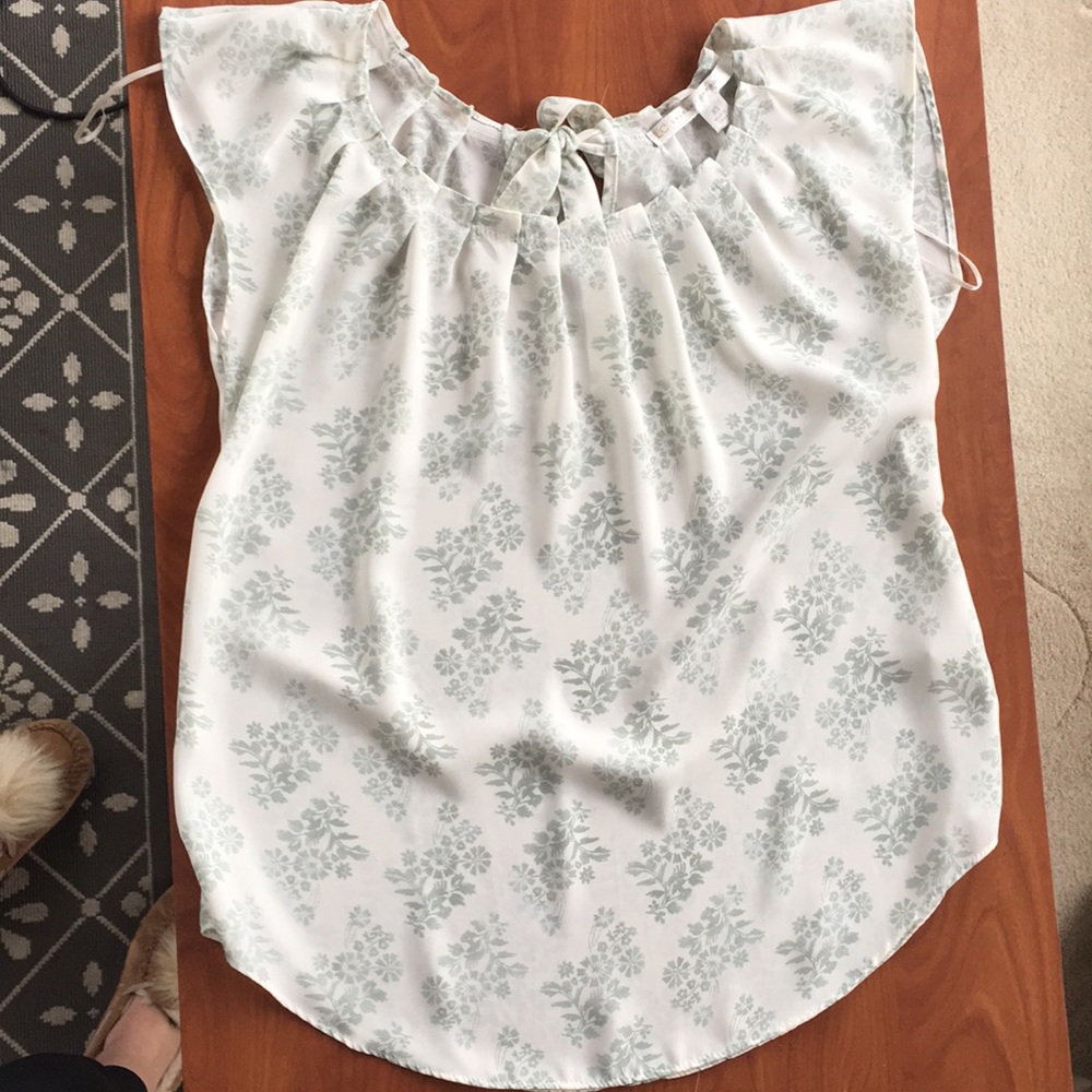 Women’s Floral Top